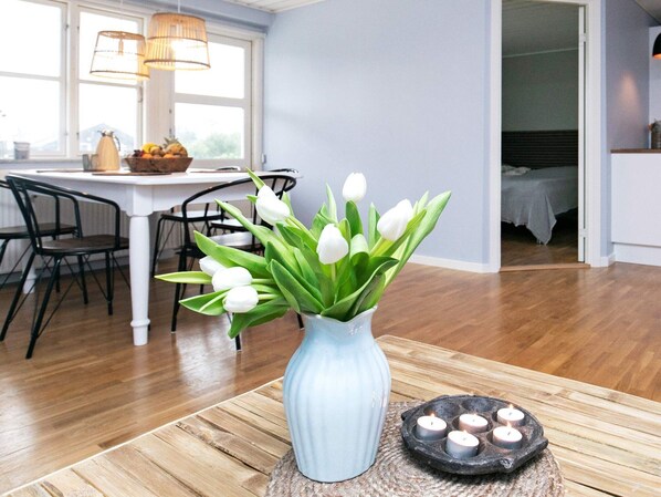 Classic Apartment, 3 Bedrooms | Interior