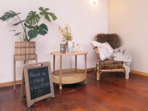 Classic Apartment, 3 Bedrooms | Interior