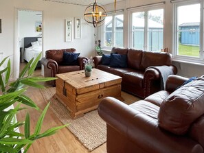 Comfort House, 3 Bedrooms | Interior - 6 Person Holiday Home in Kopingsvik (Kopingsvik)