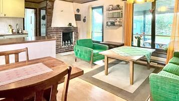 Classic House, 2 Bedrooms | Interior