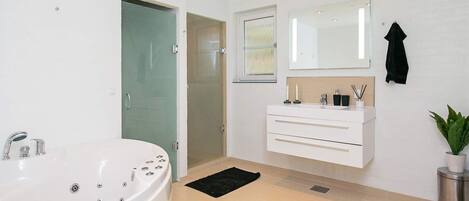 Comfort House, 4 Bedrooms | Interior