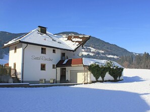 Exterior - Pleasing Apartment in Kaltenbach Near Ski Area (Kaltenbach)
