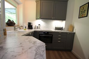 Køleskab, mikrobølgeovn, ovn, opvaskemaskine