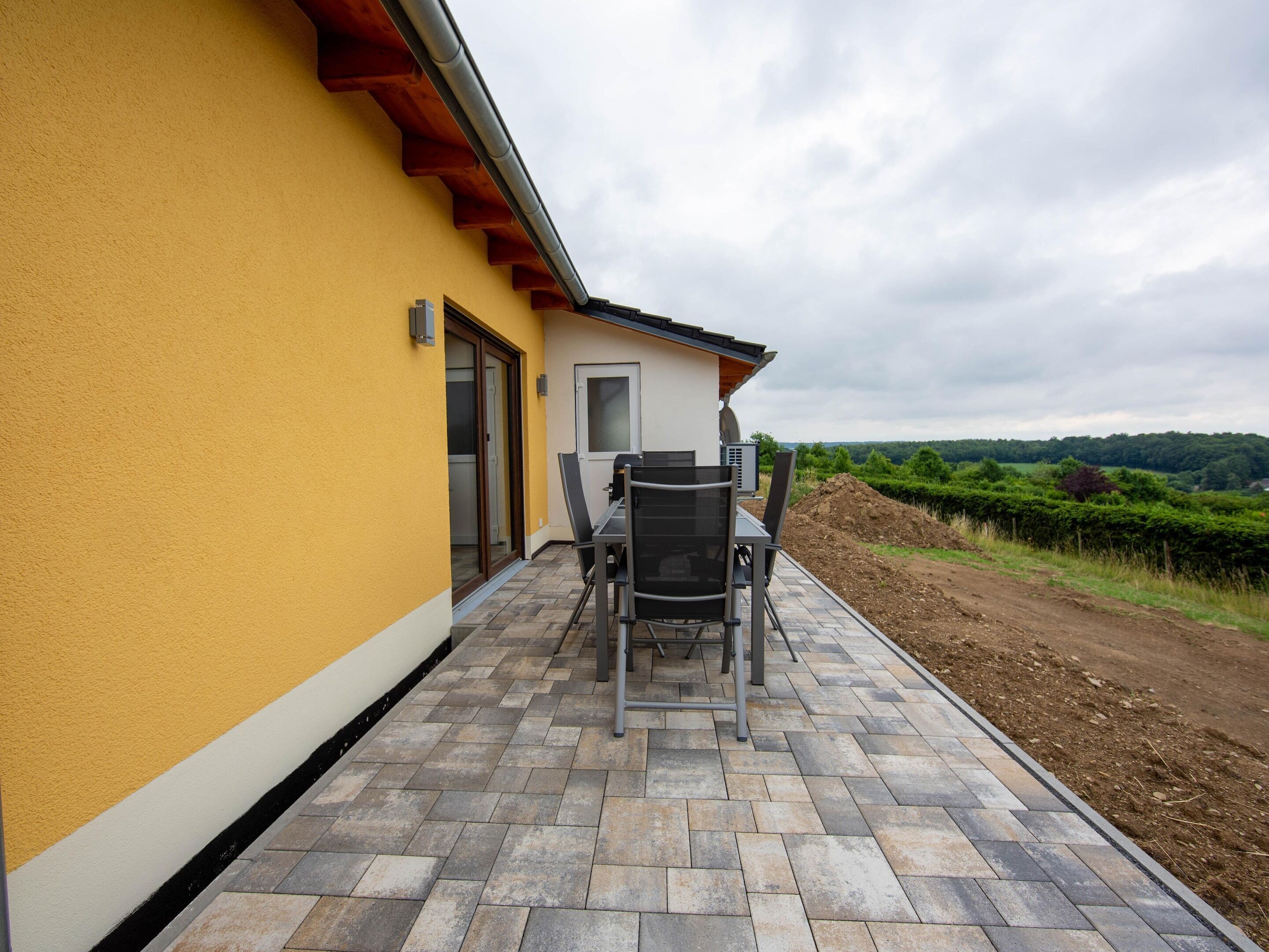 Comfort House, 3 Bedrooms | Balcony