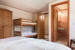 Classic Villa, Multiple Bedrooms | 10 bedrooms, individually furnished, iron/ironing board, bed sheets - Atmospheric Holiday Home in Durbuy With Sauna (Durbuy)
