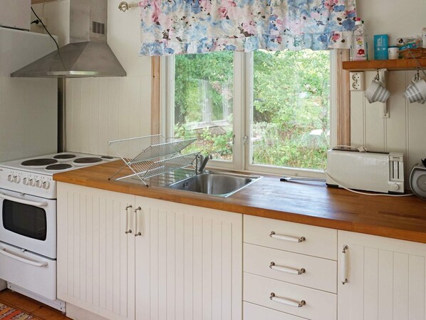 Classic House, 3 Bedrooms | Interior