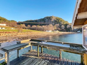 Property grounds - 6 Person Holiday Home in Sundlandet (Hitra)
