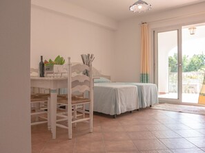 Comfort Apartment, 2 Bedrooms | Dining