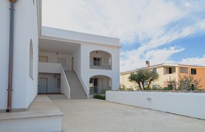 Classic Apartment, 3 Bedrooms | Exterior