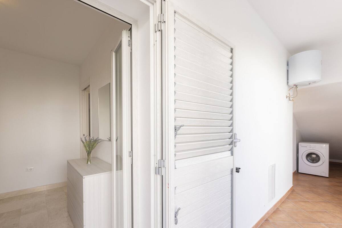 Classic Apartment, 3 Bedrooms | Reception