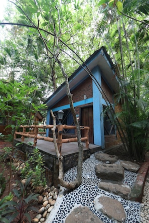 Deluxe Cottage, Pool View | 1 bedroom
