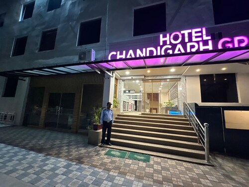 Goroomgo Chandigarh Grand and Banquet