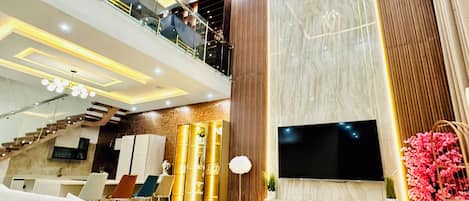 Smart TV 43 pollici con canali via cavo