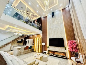 43-吋智慧型電視,提供有線頻道