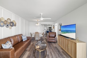 TV - Phoenix V 913 by Liquid Life (Orange Beach)