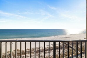 On the beach - Phoenix V 913 by Liquid Life (Orange Beach)