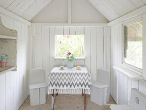 Deluxe House, 2 Bedrooms | Interior