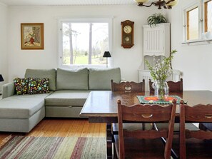 Classic House, 3 Bedrooms | Interior