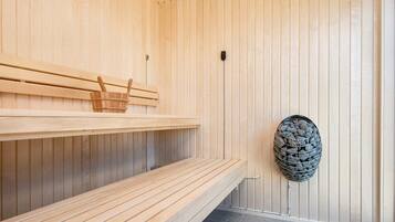 Classic House, 5 Bedrooms | Sauna
