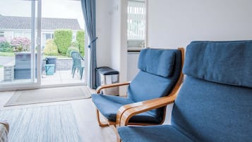 32-inch flat-screen TV with cable channels