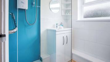 Shower, towels