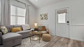 Smart TV, table tennis, music library, stereo