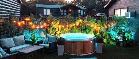 مغطس سبا خارجي