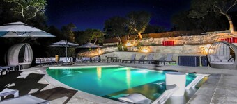 Starlight Horizon Hot Tub Cabin + Shared Pool, Firepits, Games, & Pets Stay Free