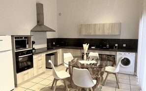 Refrigerador, microondas, horno y lavavajillas