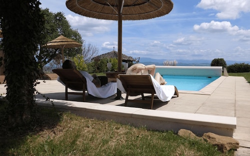 Welcome to the" Domaine des étoiles"<br>Enjoy a moment of escape and fun!