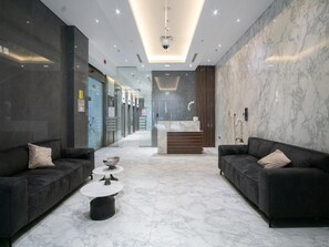 Apartamento superior, 2 quartos | Recepção