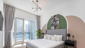 Room - Dubai Marina - Stunning Huge 4 Bedroom Apts Near JBR - Gym - Pool - Parking (Dubai)