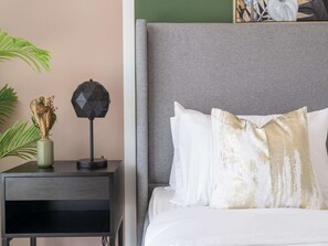 12 Schlafzimmer, Bügeleisen/Bügelbrett, Bettwäsche