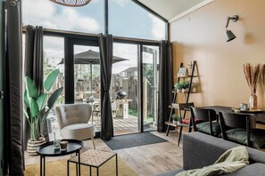 Classic Bungalow, 2 Bedrooms | Living room - Apartment With Terrace With Sufficient Garden (Callantsoog)