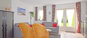 Cosy Bungalow Near the Beach