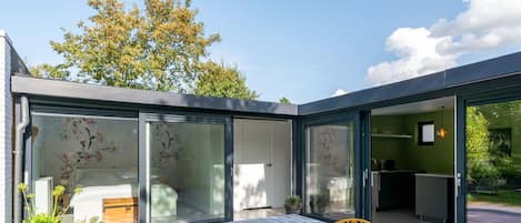 Comfort Bungalow, 2 Bedrooms | Balcony
