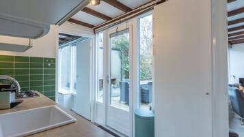 Bungalow Klasik, 3 kamar tidur | Dapur pribadi | Lemari es, microwave, mesin pencuci piring, dan mesin pembuat kopi/teh