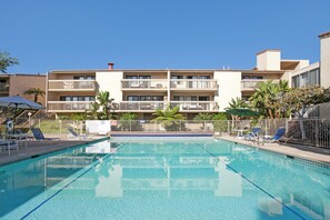 Pool - Seaside Splash - Pool View with A/C! near Beach (Solana Beach)