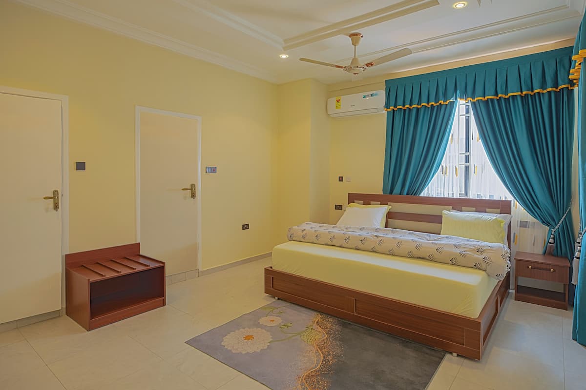 Luxury-Apartment