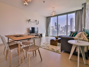 Deluxe Apartment, 2 Bedrooms | Dining - Luxurious Apartments Dubai Marina Views - Pool & Gym by Sojo Stay (Dubai)