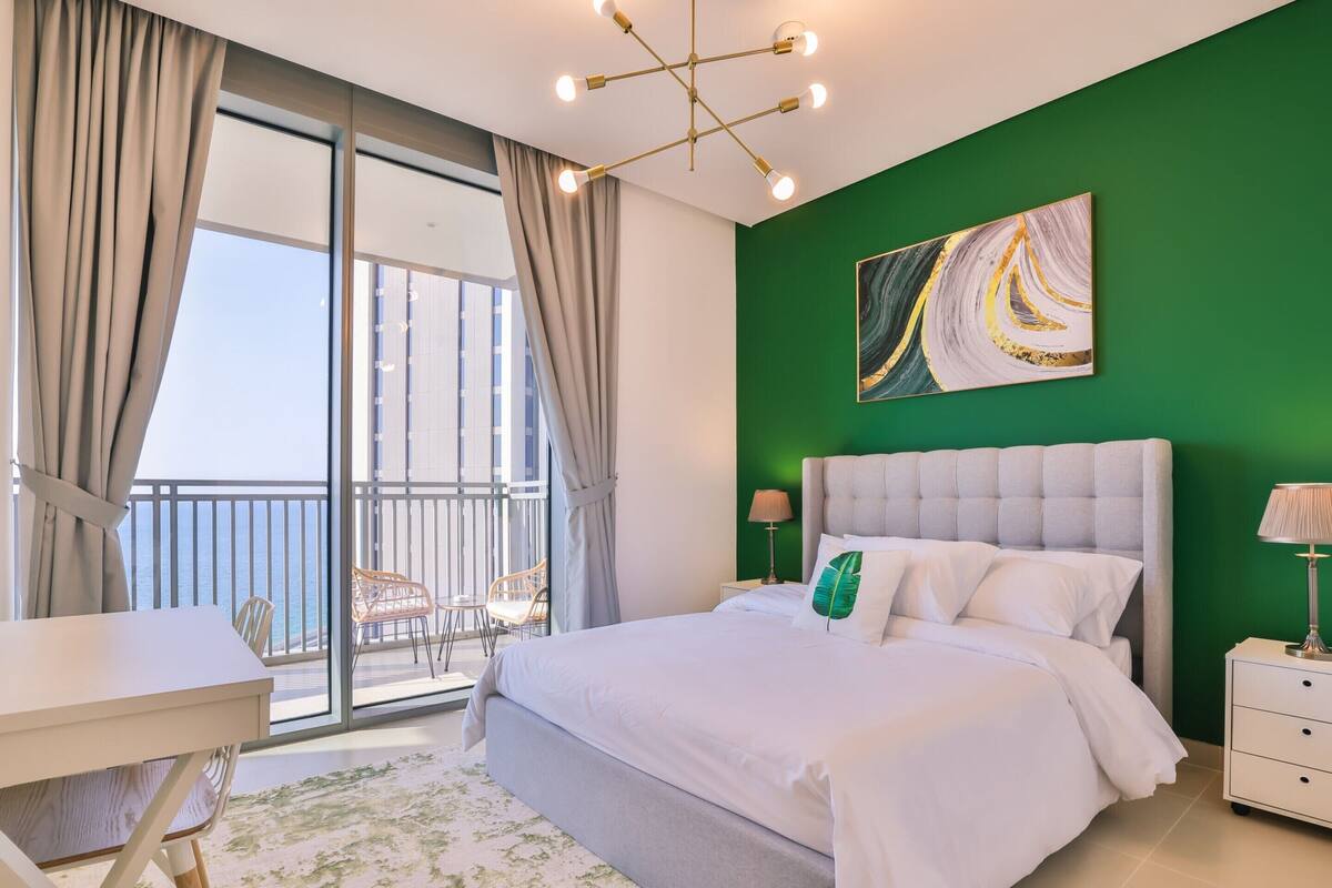 Apartemen Comfort, 2 kamar tidur | 5 kamar tidur, setrika/meja setrika, dan seprai linen