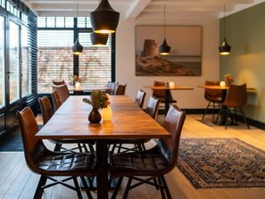 Dining - Beautiful Holiday Home in Vlaanderen With Shared Pool (Balen)