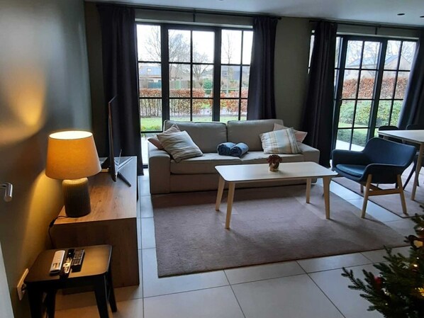 Klassiek huis, 2 slaapkamers | Woonkamer
