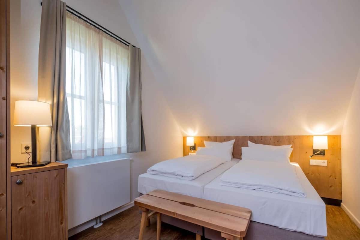 Comfort House, 2 Bedrooms | 8 bedrooms, individually furnished
