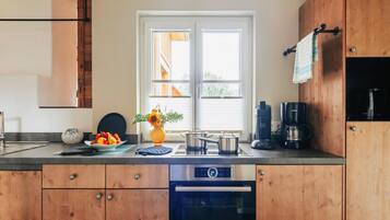 Elite House, 2 Bedrooms | Private kitchen | Fridge, oven, dishwasher, coffee/tea maker