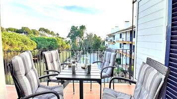 Elite House, 2 Bedrooms | Balcony