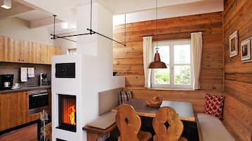 Deluxe House, 2 Bedrooms | Private kitchen | Fridge, oven, dishwasher, coffee/tea maker