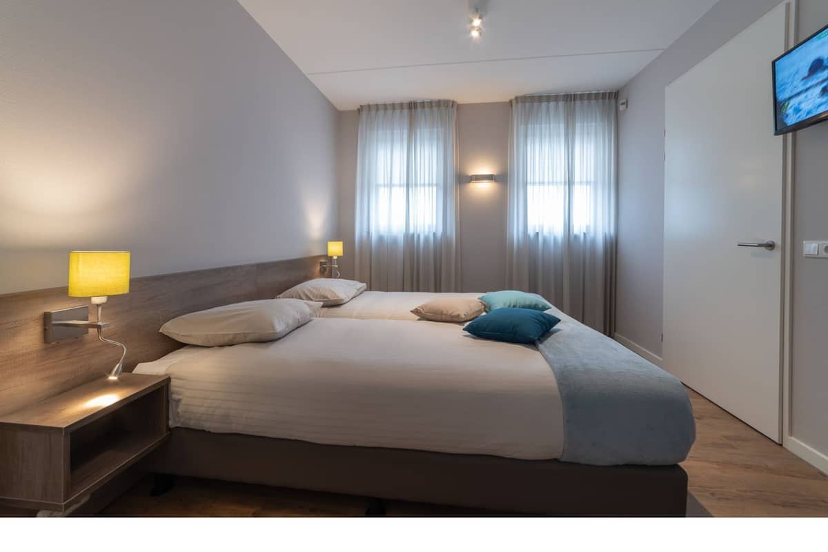 4 bedrooms, individually furnished