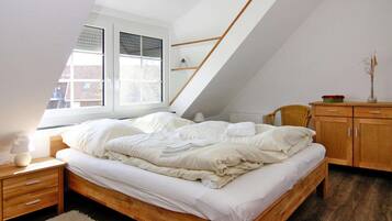 5 bedrooms, individually furnished