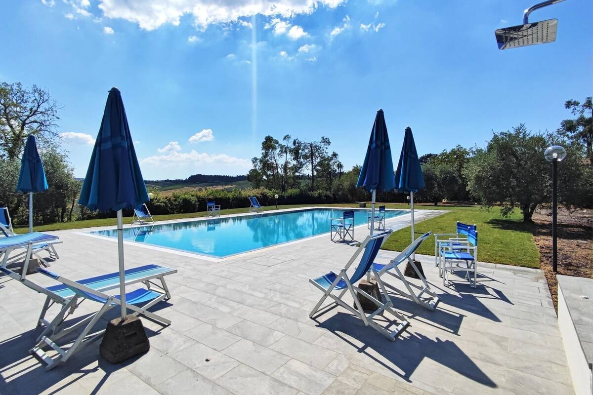 Piscine couverte, piscine extérieure